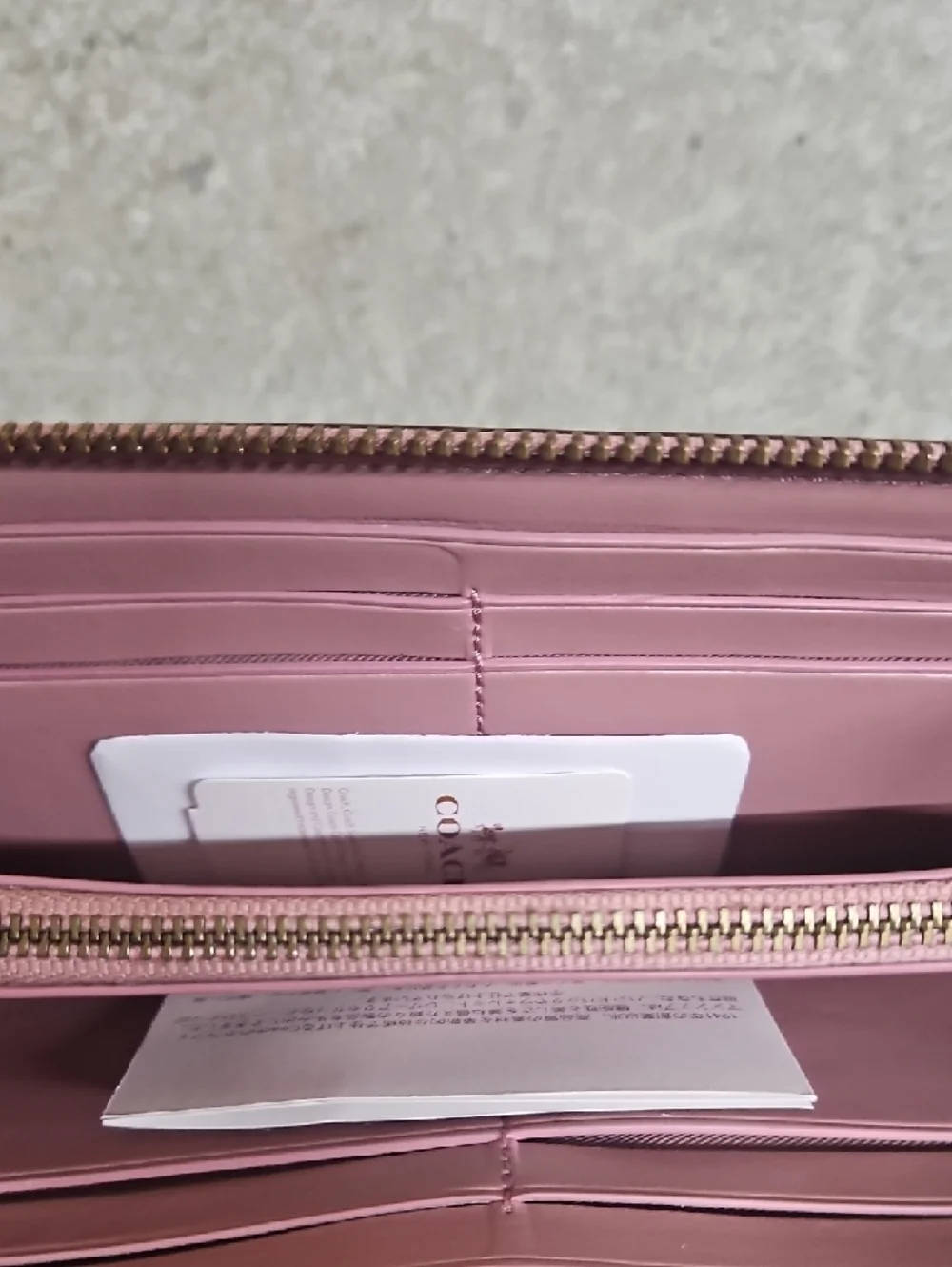Coach Dusty Rose Zip-Around Leather Wallet - Picture 4 of 6